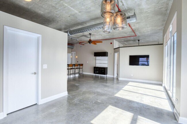 Foto del edificio - 313 NE 2nd St