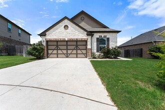 Building Photo - 633 Weizenbock Ln