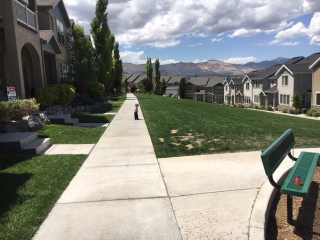 Building Photo - 4-Bedroom Herriman Townhome w/2-car Garage