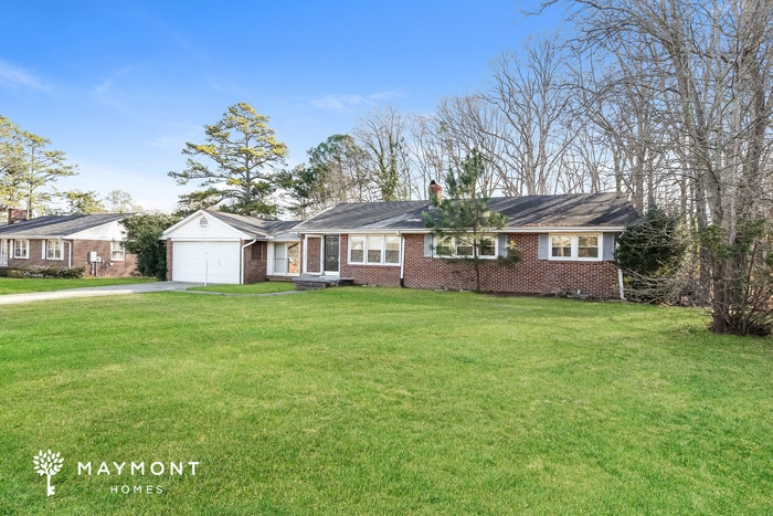 Foto del edificio - 210 Forest Dr