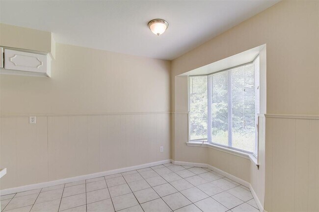 Building Photo - 5239 Selinsky Rd