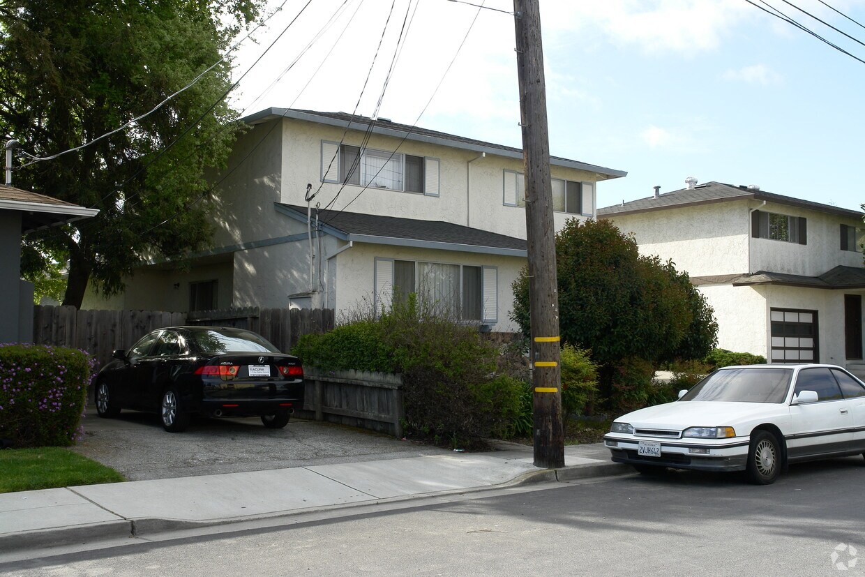 Primary Photo - 515 Harrison Ave