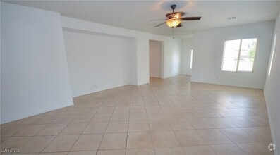 Building Photo - 4077 Beisner St