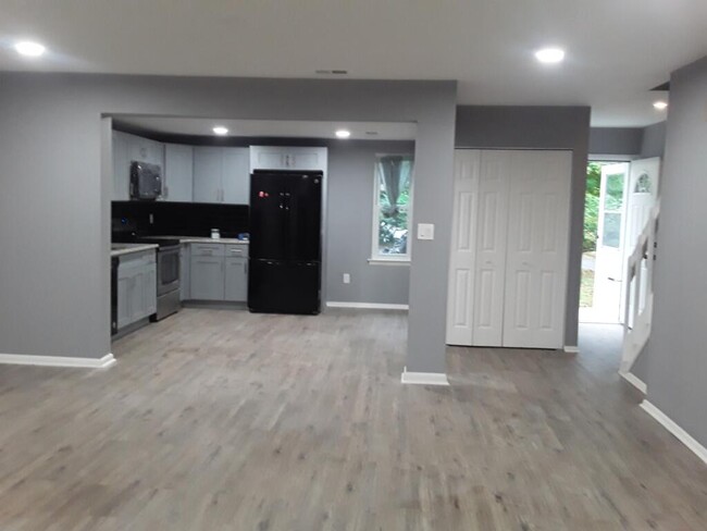 Foto del edificio - 1703 Bromley Est