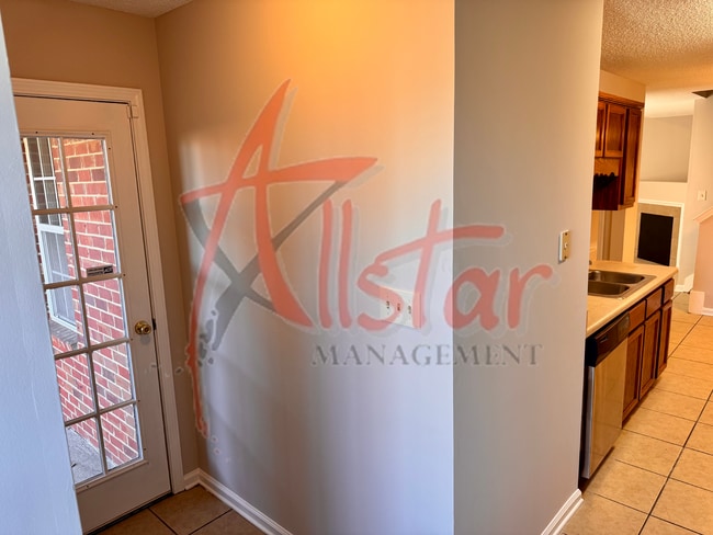 Building Photo - 7315 Madelyn Cove