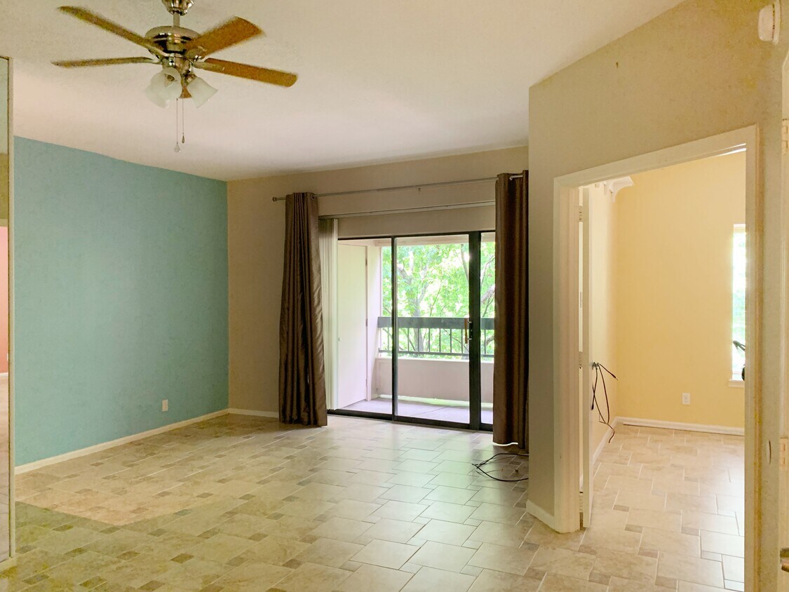2207 S Braeswood Blvd Unit 42A, Houston, TX 77030 Condo for Rent in Houston, TX