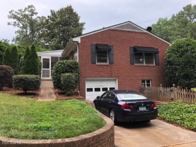 Building Photo - 3 br, 1.5 bath House - 615 Stacy Street