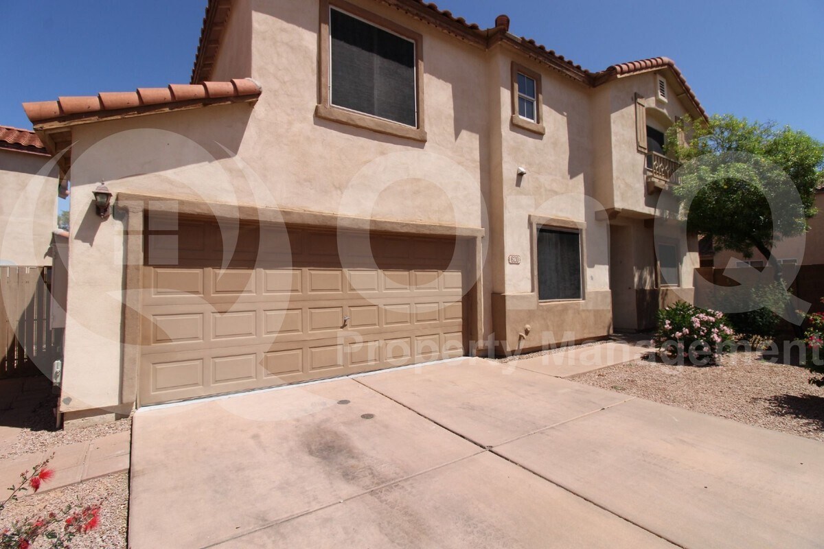 Foto principal - 620 E Colt Ct