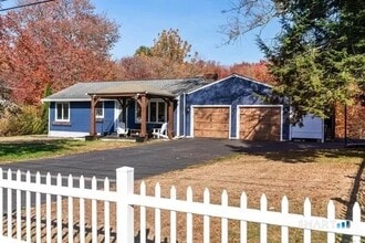 Building Photo - 144 Pond Cir