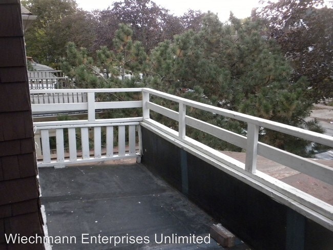 Building Photo - 2928 N Maryland Ave