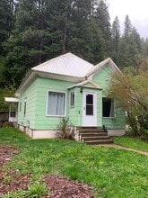 Building Photo - 365 2nd St