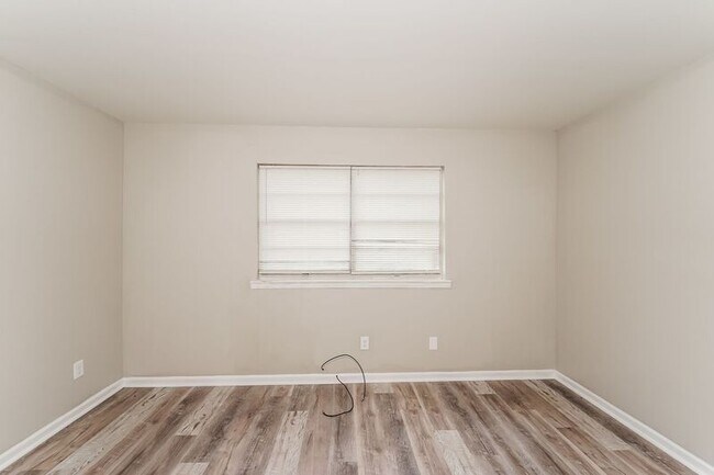 Foto del edificio - 1576 20th St N