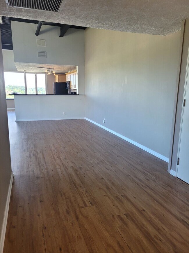Foto del edificio - D Simmons (105 N 31st Ave #904)