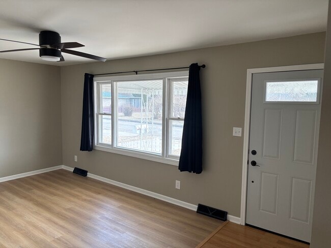 Building Photo - 318 Durant St