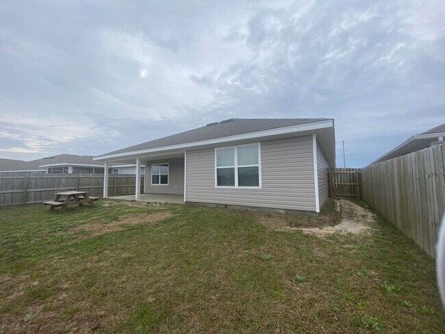 Foto del edificio - Spacious Modern Home in a Quiet Community!