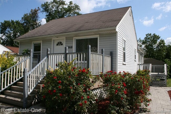 Foto del edificio - 3268 Troy Ave