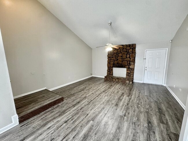 Building Photo - 4080 Meadow Creek Rd