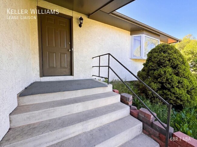 Building Photo - 6990 Snowbird Dr