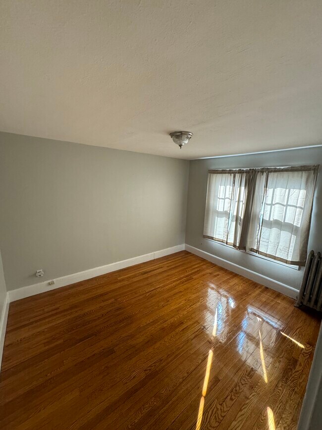 Building Photo - 102 Westford Cir