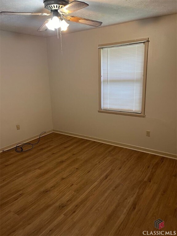 Building Photo - 1807 Cedar Shoals Dr