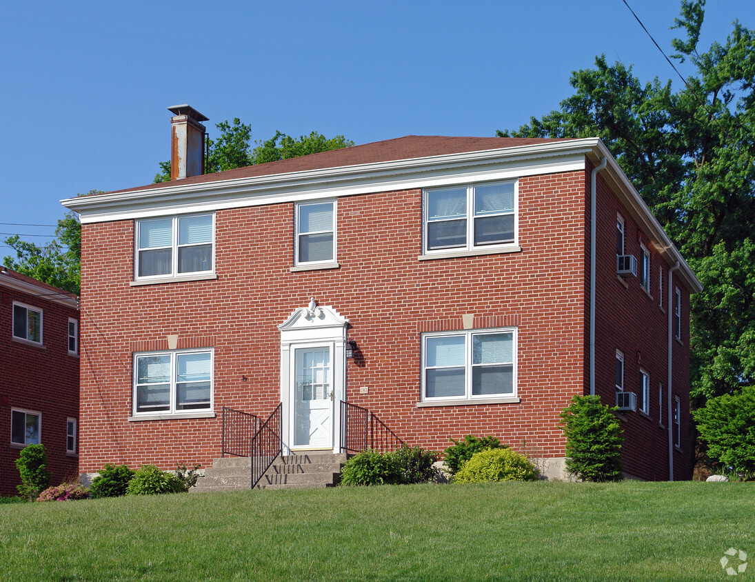 Building Photo - 9 Requardt Ln