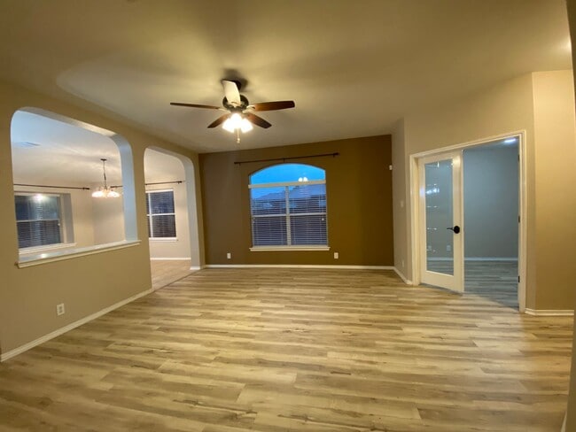 Building Photo - MIRAMAR