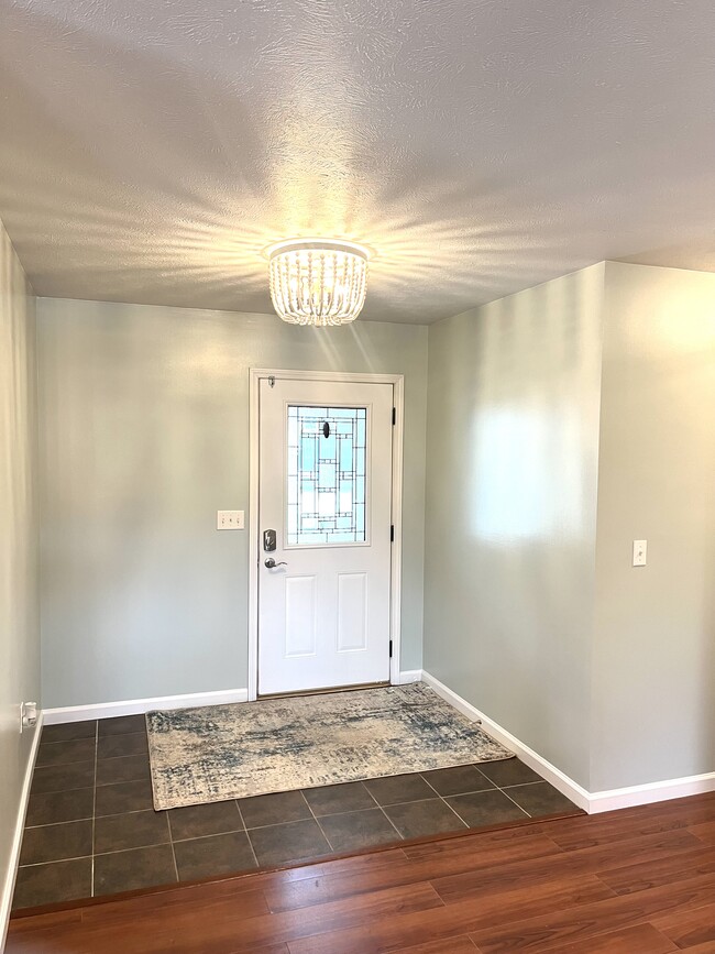 Building Photo - 11632 Honalee Hills Dr