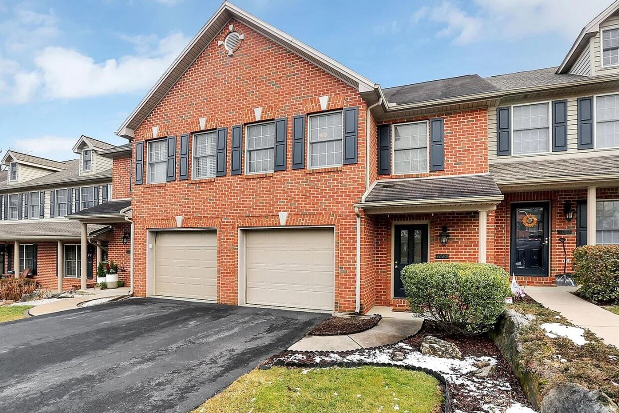 4089 Caissons Ct, Enola, PA 17025 Townhome Rentals in Enola PA