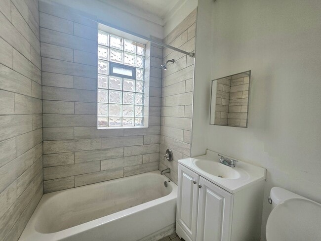Foto del edificio - 4235 W Wilcox St