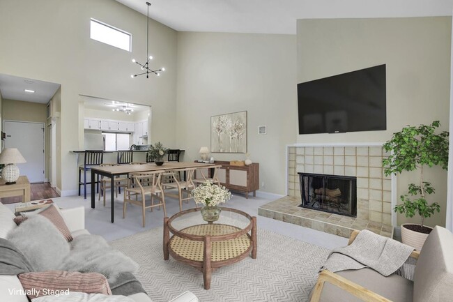 Building Photo - 4691 Albany Cir