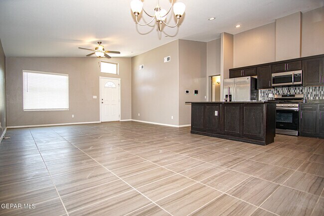 Building Photo - 14913 Tierra Isaiah Ave