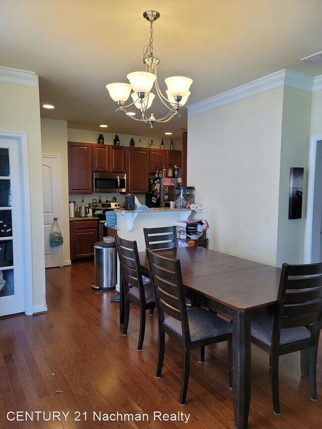 Building Photo - 2 br, 2.5 bath House - 522 Hermit Thrush Way