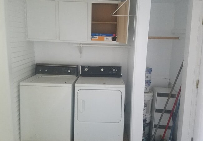 Building Photo - 1 Bedroom home close to downtown Fayetteville