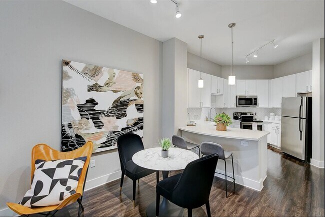 Foto del edificio - 2929 Wycliff Ave