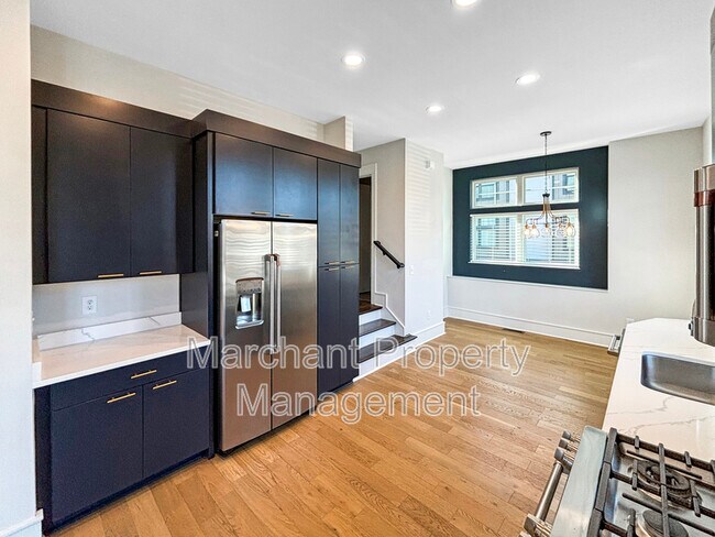 Foto del edificio - 121 W Stone Ave