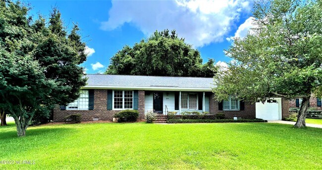 Building Photo - 344 Henry H Watters Dr