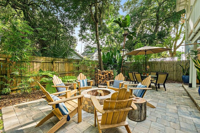 Foto del edificio - 27 Desoto Pl