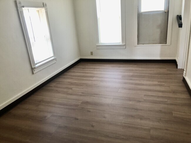 Foto del edificio - 1725/1727 South 12th Street - 1727 Upper