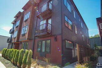 Building Photo - 6015 S Virginia Ave