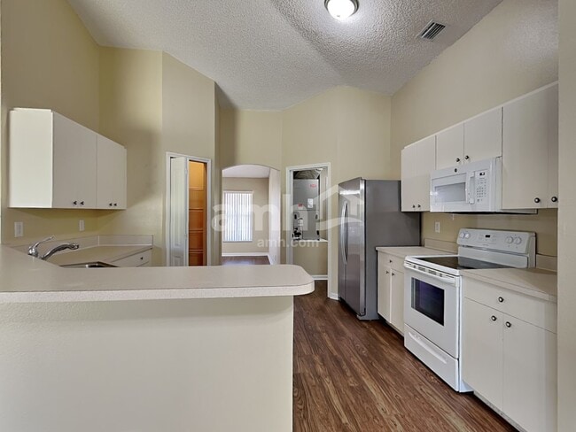 Foto del edificio - 160 Andalusia Ave NW