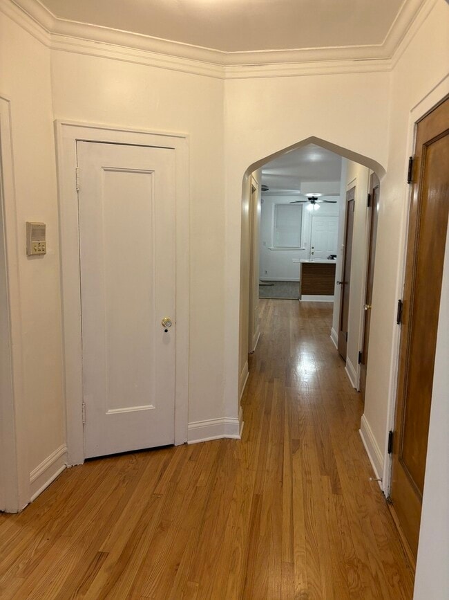 Building Photo - 7635 S Yates Blvd