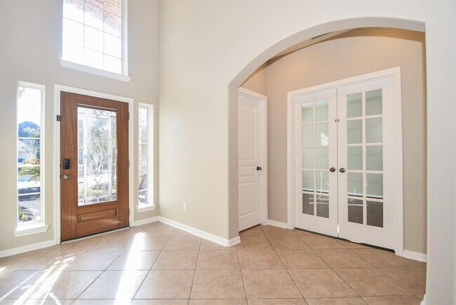 Building Photo - 18130 Billabong Crescent Ct