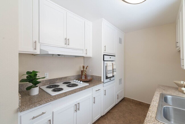 Foto del interior - Melrose Manor Apartments - Riverside, CA