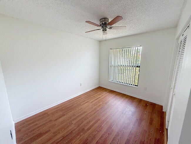 Foto del edificio - 3 bedroom, pet friendly home!