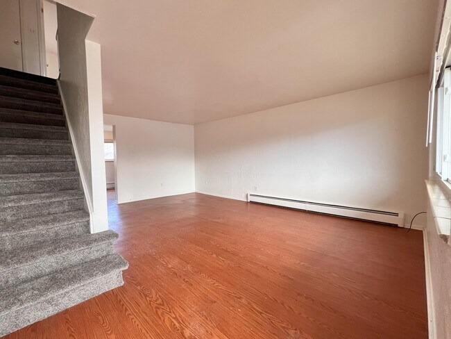 Building Photo - 5300 S Elati St