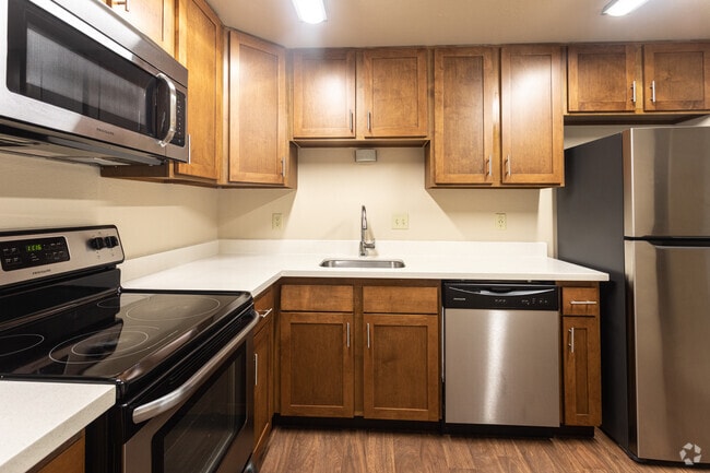 2BR, 1BA - 950SF - Park 3025