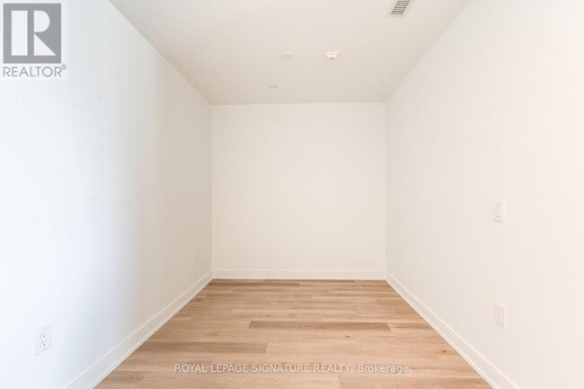 Building Photo - 3009 Novar Rd