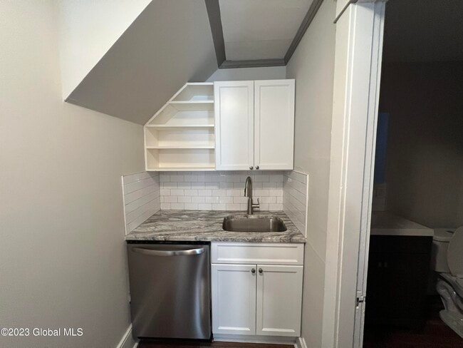 Building Photo - 1084 Wendell Ave