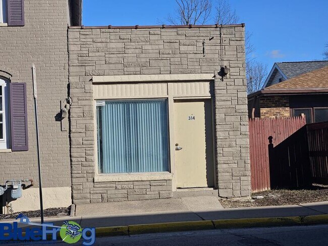 Foto del edificio - 314 S Pearl St
