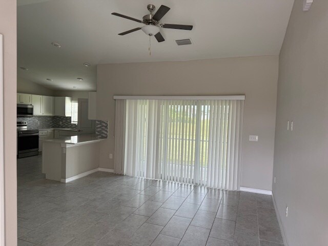 Foto del edificio - 2536 NW 19th Ave
